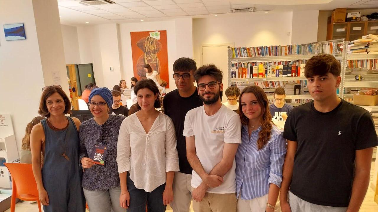 Mercatino del libro, al via la rivendita di libri di testo usati