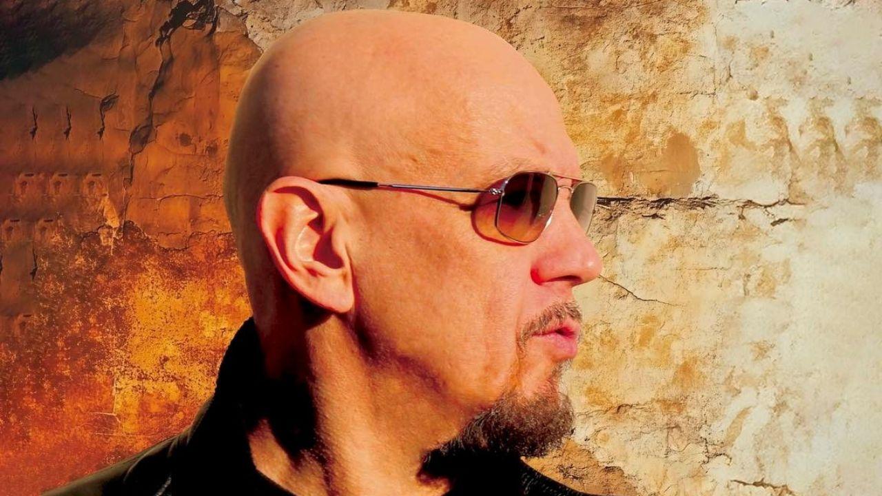 Da Peter Pan alla Caverna di Platone, Ruggeri in concerto a Livorno si racconta: «I labronici sono pungenti»