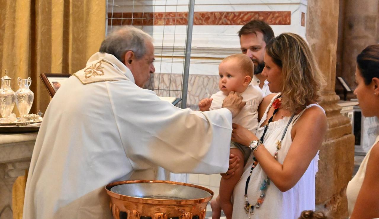 Chiamano il figlio Alguer Miquel: l’omaggio di una coppia catalana ad Alghero