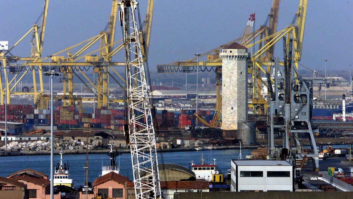 Porto di Livorno (foto d'archivio)
