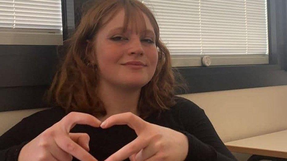 Schianto in autostrada: Valentina Casini muore a 18 anni, lutto a Magreta