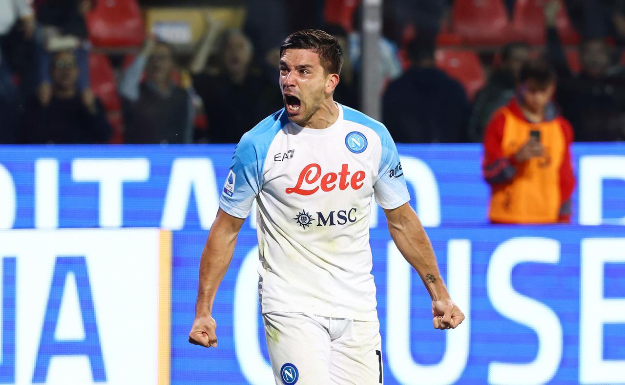 
	Giovanni Simeone

