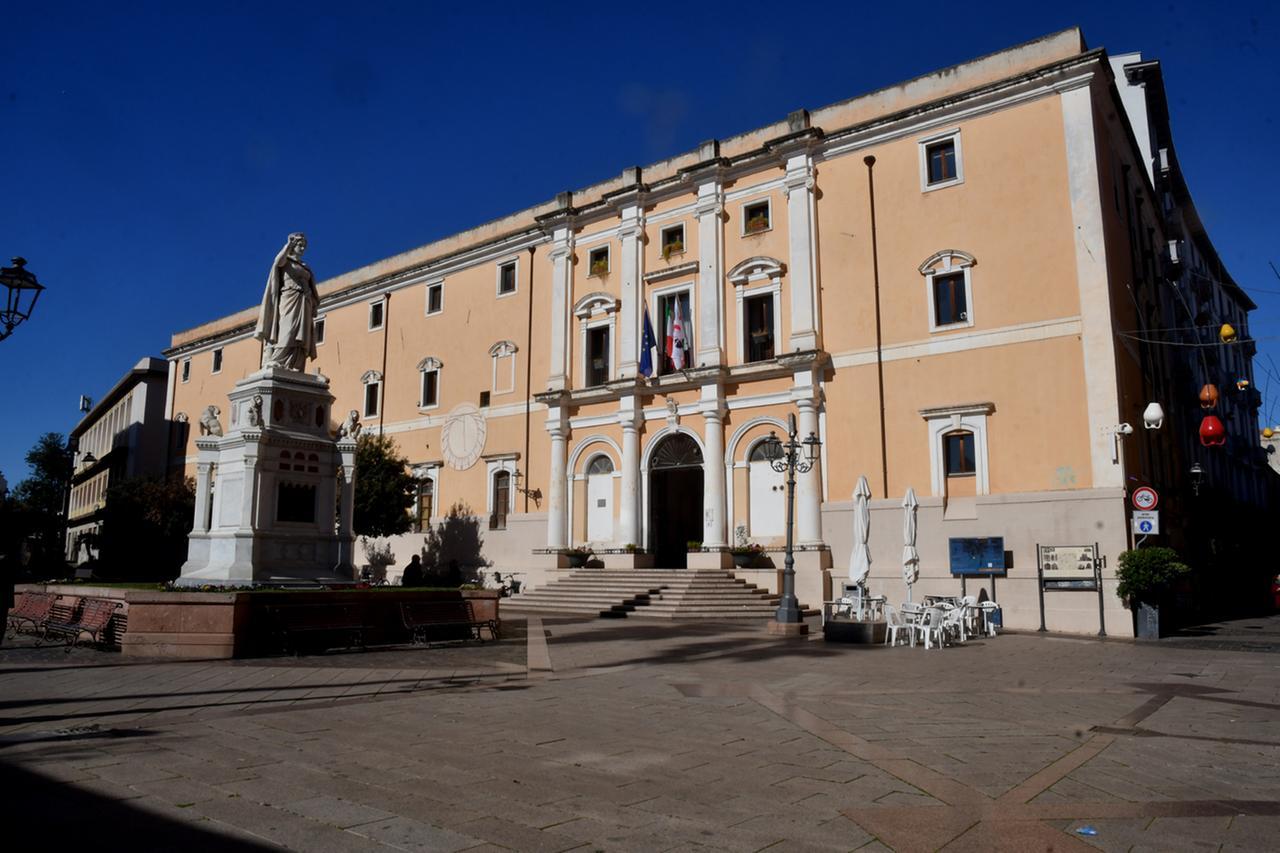 
	Palazzo degli Scolopi, sede storica del Comune di Oristano

