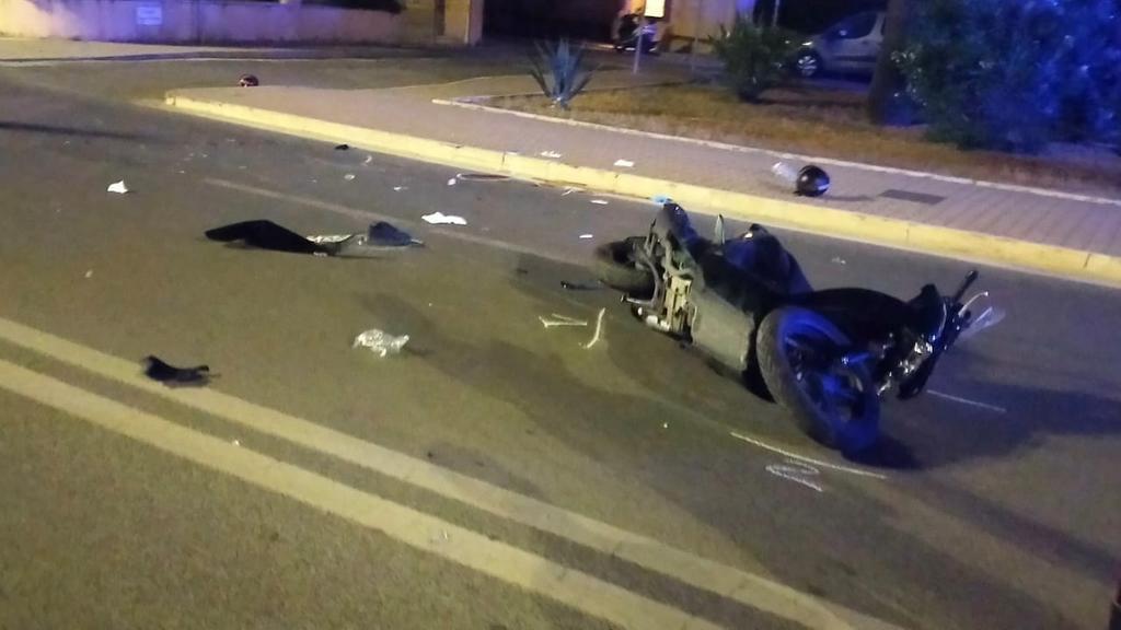 Lo scooter dopo lo schianto