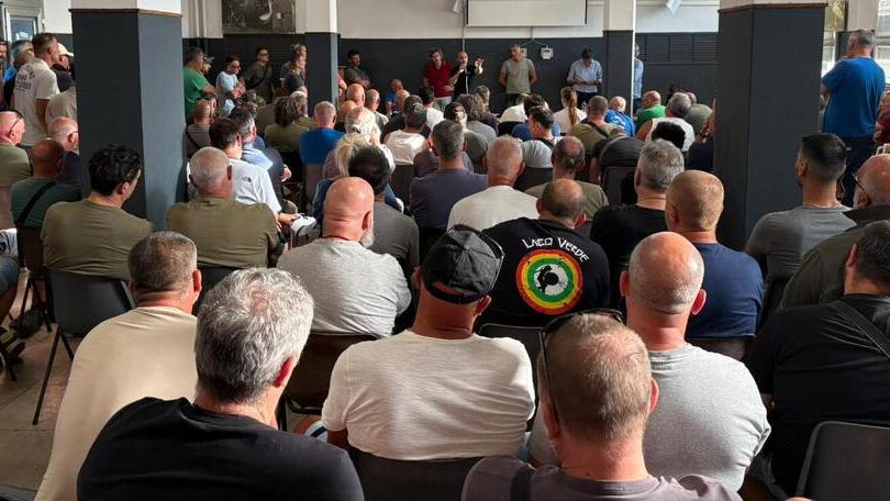 Un momento dell'incontro (foto Lorenzo Manzini)