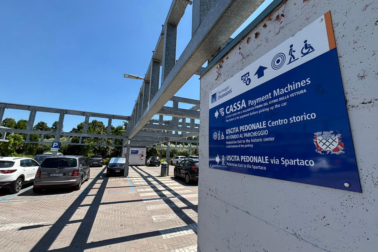 Aumento del prezzo dei parcheggi a Ferrara. Proteste di lavoratori e pendolari