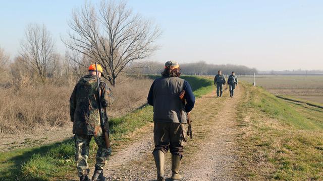 Sos delle guardiacaccia volontarie: «Senza decreti siamo fermi»