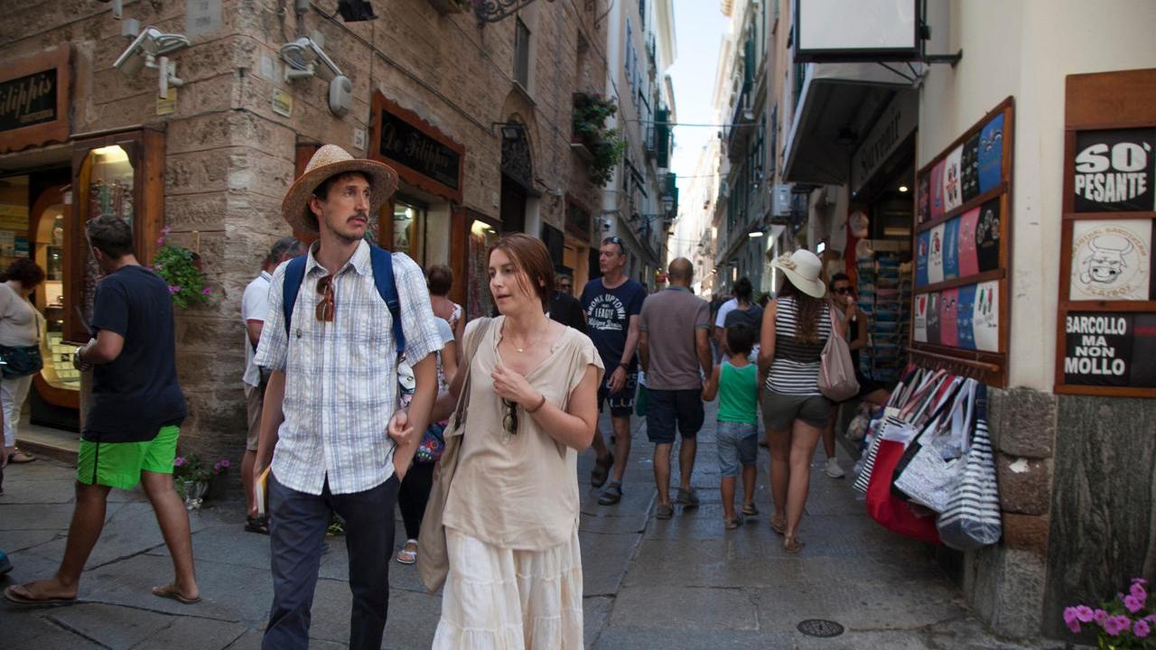 Alghero turisti nel centro storico
