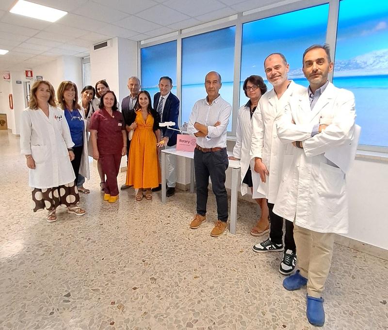 Un rilevatore di vene a infrarossi per i pazienti dell'Oncologia di Sassari