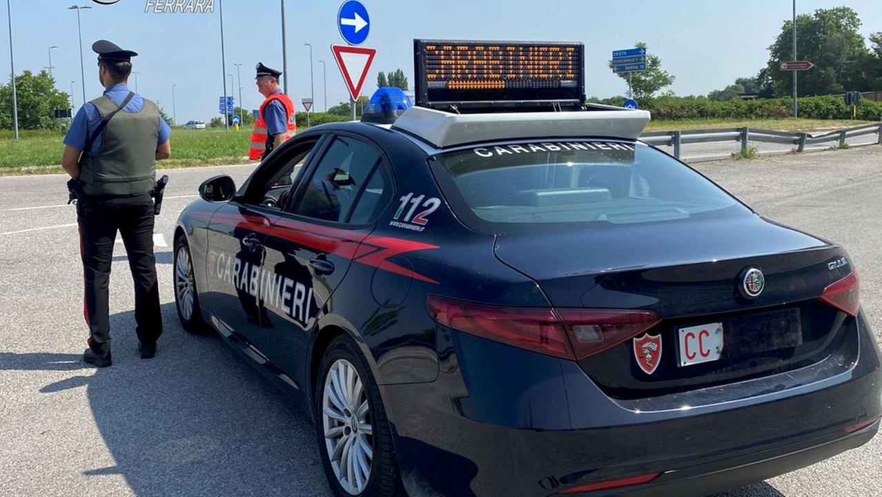 Ubriaco, si scaglia contro la madre. 57enne arrestato a Copparo