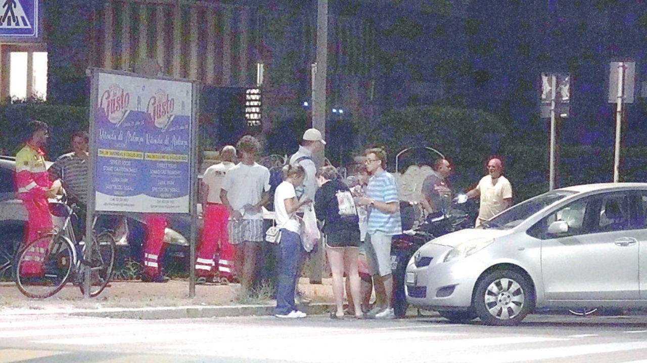 I mezzi dopo l'incidente stradale (foto Stick)