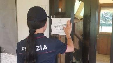 Prato, la polizia chiude la pizzeria accanto al campo del Cf2001 dopo la lite a una festa