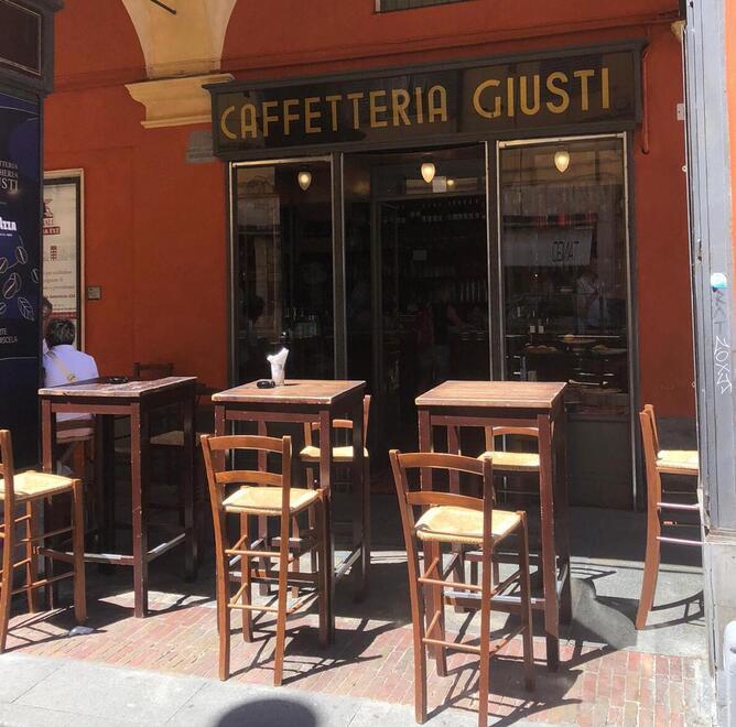 «Meno dehors? Significa tagliare le gambe al centro storico»