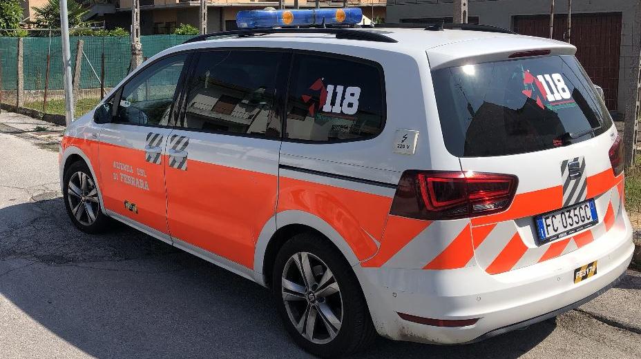 Un'automedica (foto d'archivio)