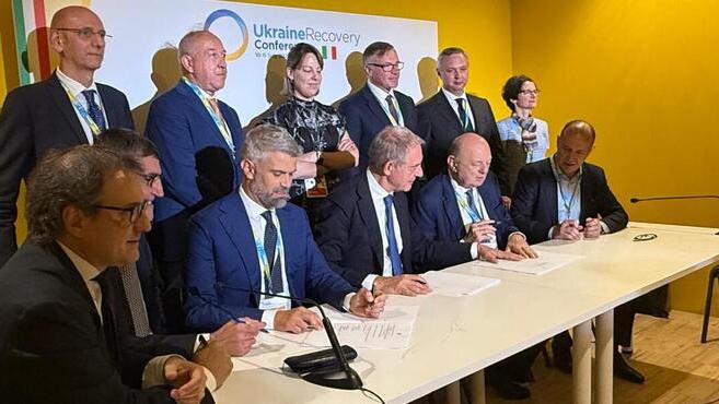 Firmato l'accordo Metinvest: Piombino pilastro anche per la rinascita dell'Ucraina. Fabbrica green e posti di lavoro: cosa prevede