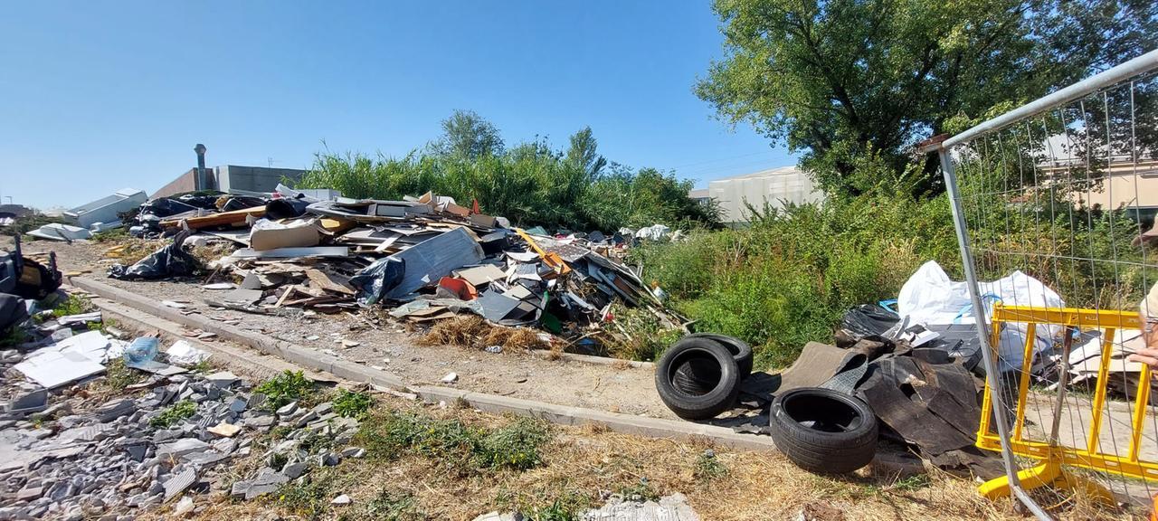 
	La discarica abusiva in via Prato

