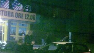 Zio e nipote 13enne investiti da un’auto mentre attraversano