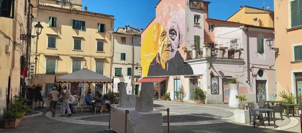 Piazza delle Erbe, dove abitava