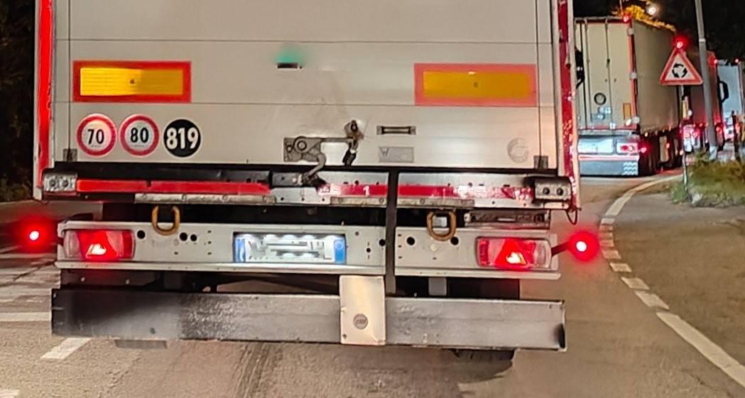 Lavori sull’A1 e in via Emilia: notte di code e smog tra Modena e Reggio