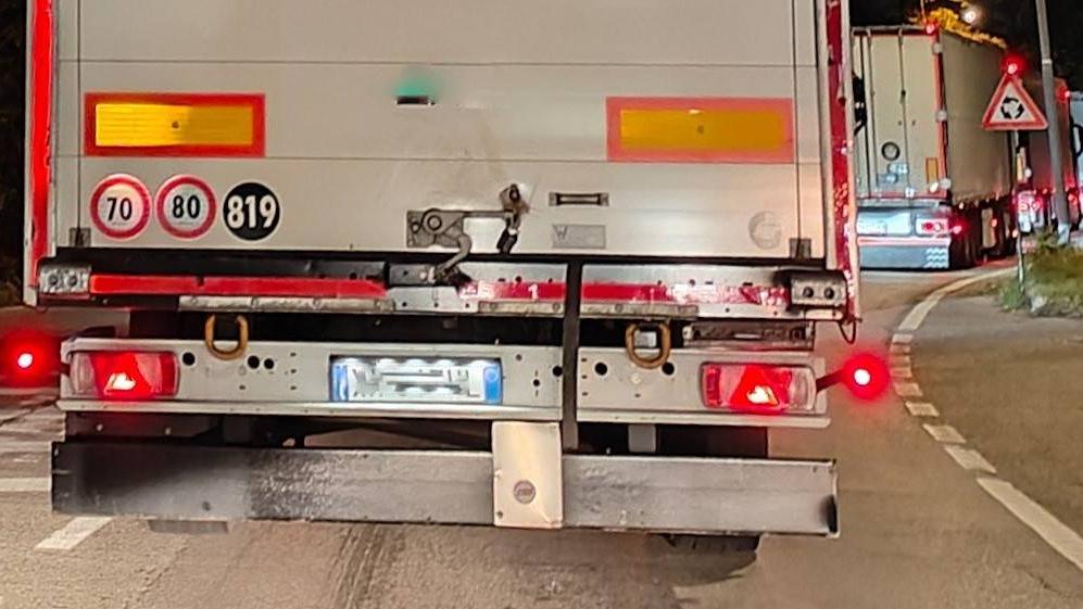 Lavori sull’A1 e in via Emilia: notte di code e smog tra Modena e Reggio