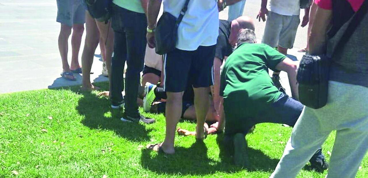 
	L'aggressore bloccato in Passeggiata a Viareggio

