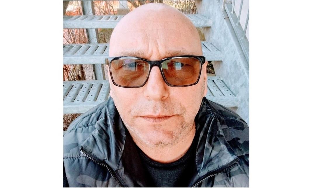 Addio a Paolo Orlandi, bidello e interprete onesto di un mondo in estinzione