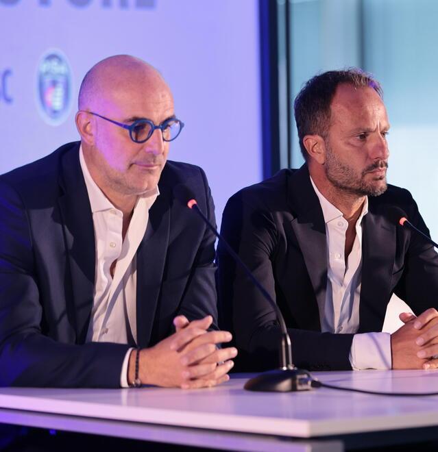 
	Il&nbsp;direttore sportivo Davide Vaira, l&rsquo;allenatore Alberto Gilardino

