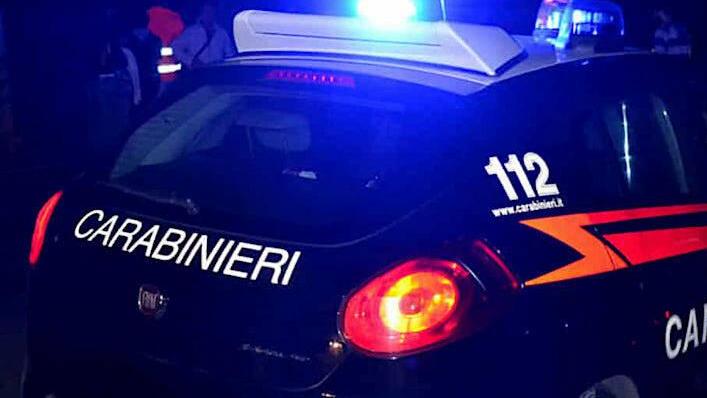 Una pattuglia dei carabinieri (foto d'archivio)