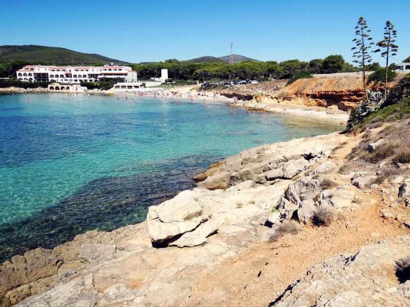 Alghero, si può di nuovo fare il bagno a Punta Negra