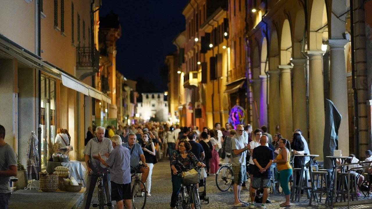 Artisti, musica e spettacolo. A Cento il successo è… Porticoso