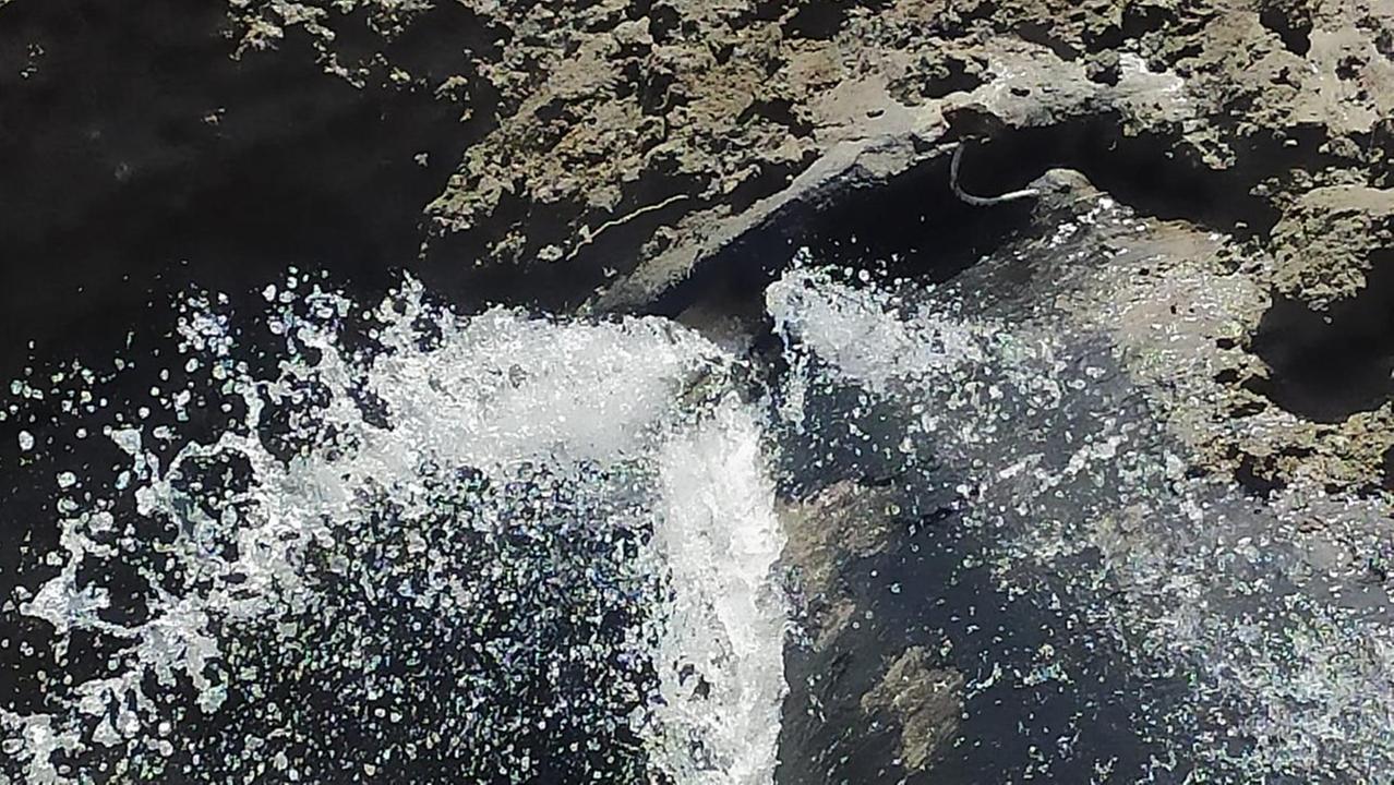 Una perdita d'acqua di una condotta dal Coghinas 2