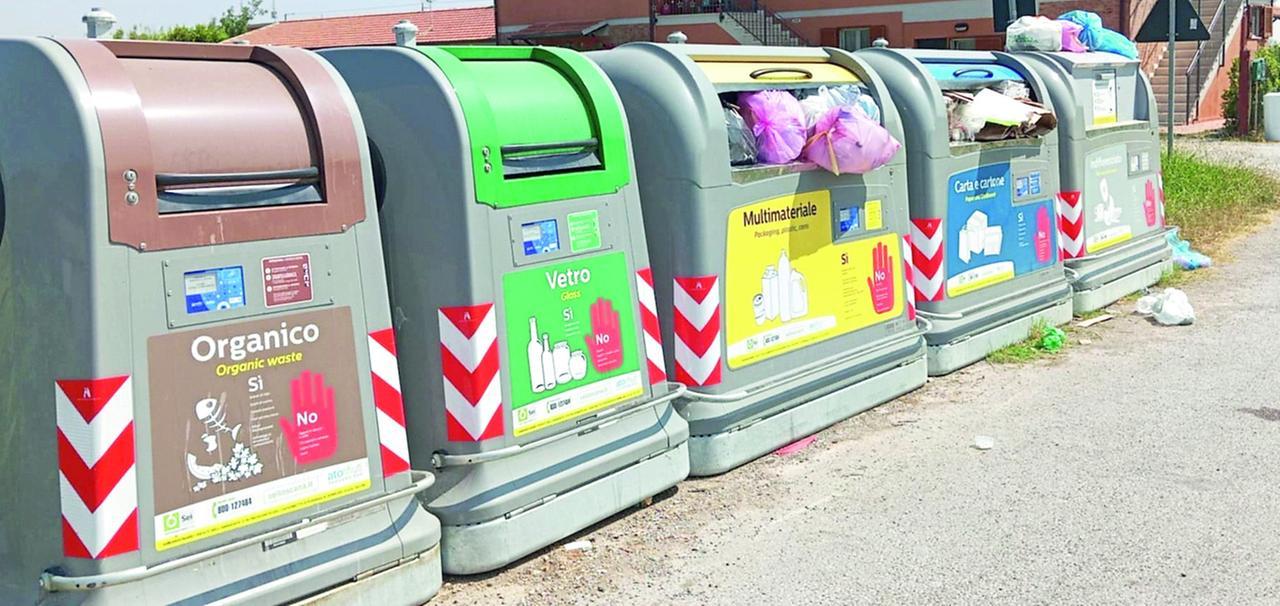 
	I cassonetti per la raccolta differenziata a Grosseto

