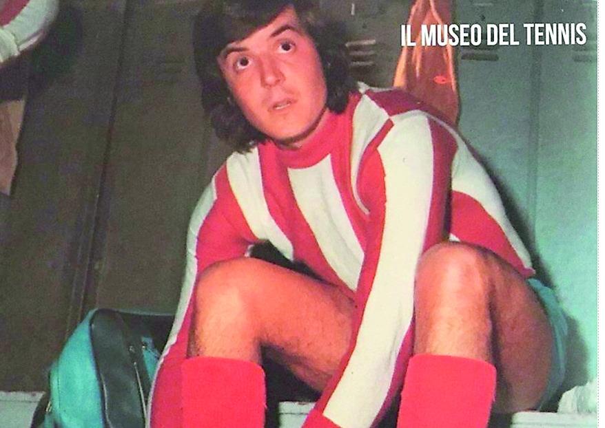 
	Adriano Panatta con la maglia del Montemurlo

