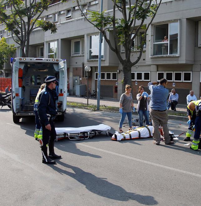Via Attiraglio, ciclista investito da un’auto