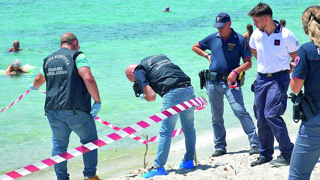 Giallo di Bados: la spiaggia è libera, si attende l’analisi sui brandelli di carne