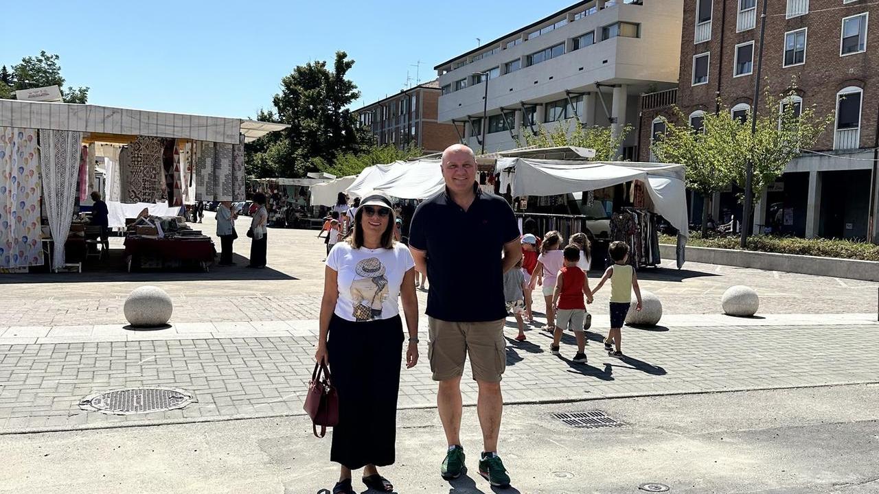 A Pontelagoscuro il mercato torna “a casa”. Bancarelle di nuovo in piazza Buozzi