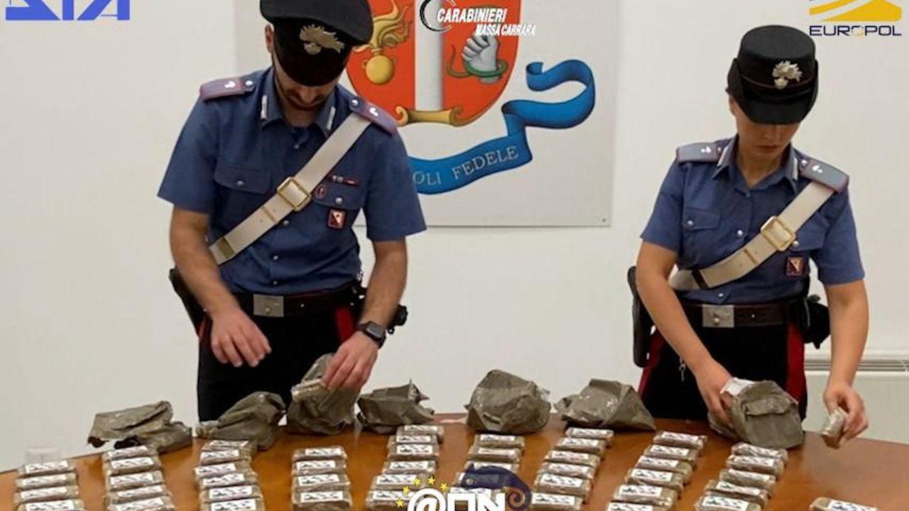 
	I carabinieri e il maxi sequestro


