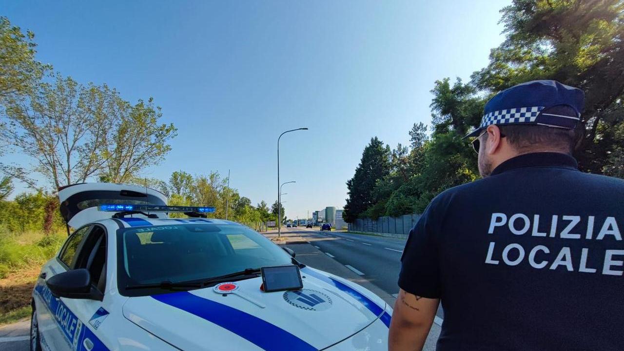 Cento, la Polizia locale cerca rinforzi ma assume solo un agente