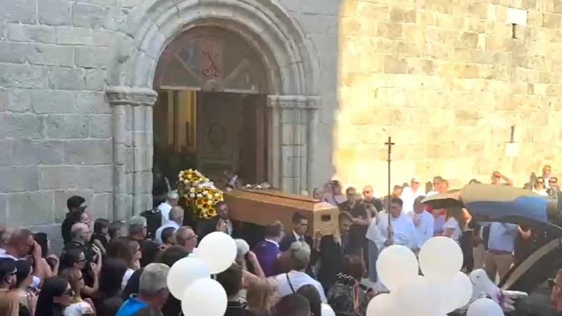 Tempio, in migliaia per l’ultimo saluto a Gaia Costa: «Morte prematura e ingiusta»