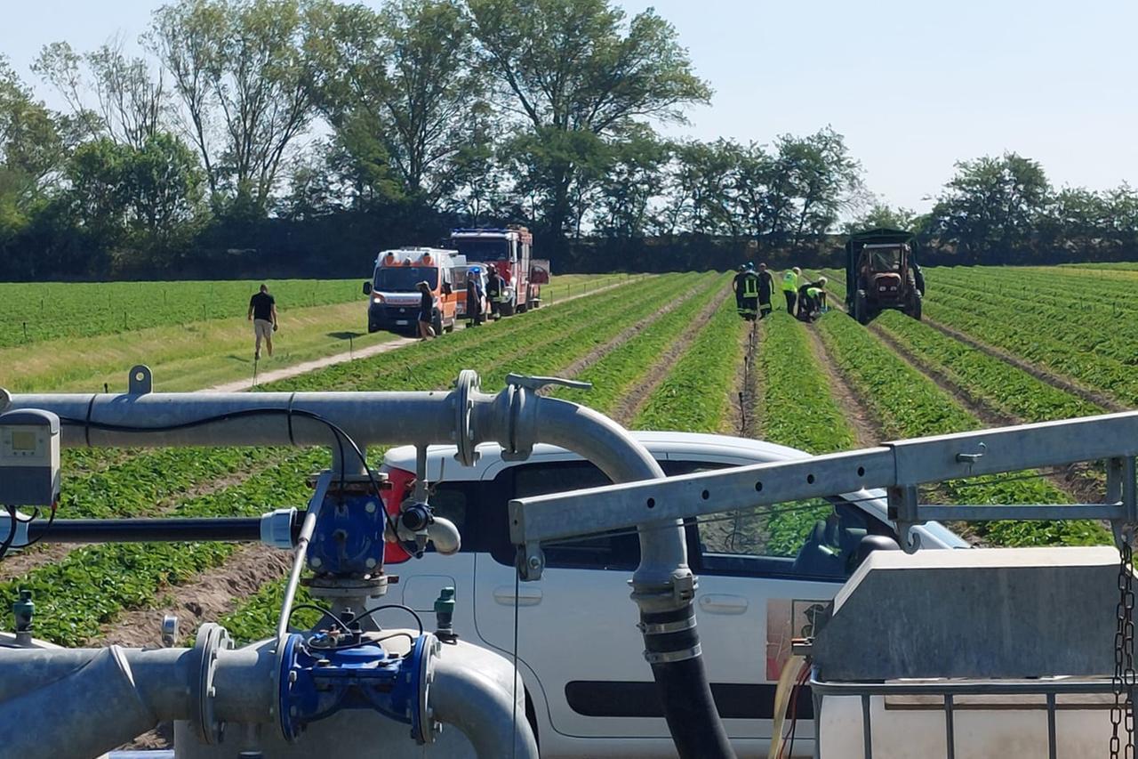 Schiacciata dal trattore, la Procura apre un’indagine per l’operaia morta a Volania