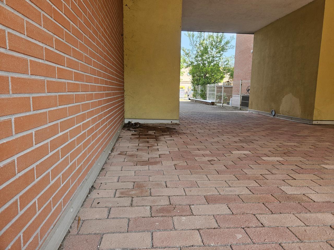 Ferrara, il condominio di via Tognazzi casa dei senzatetto