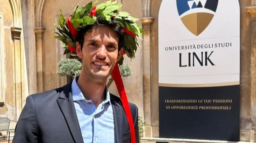 Dopo l’argento olimpico, il 110 e lode: il campione Oppo festeggia la laurea