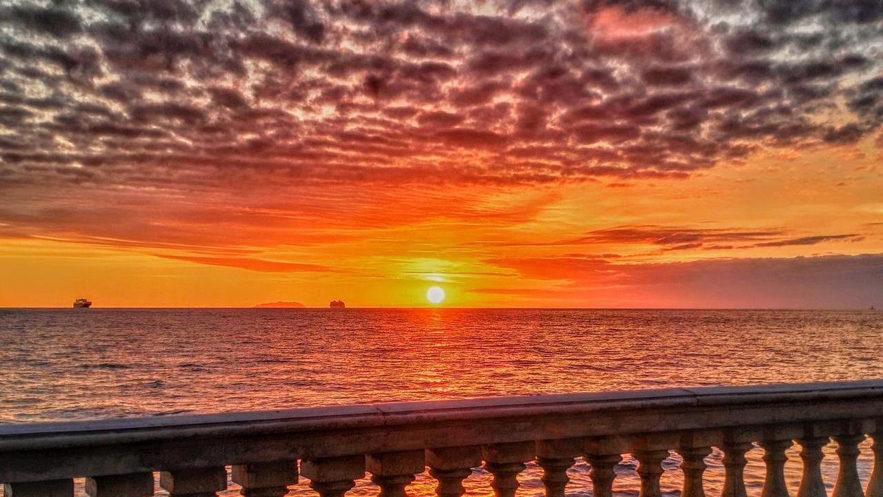 Livorno città dei tramonti. Grazie ad Alessandra Tozzi