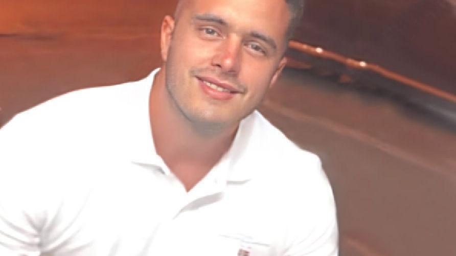 Muore per un malore a 27 anni Alex Bracco: con il suo Tagadà animava le fiere