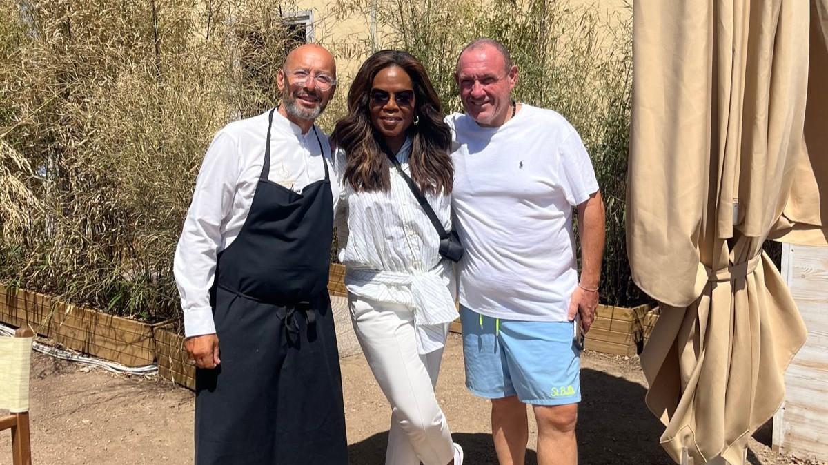 Oprah Winfrey, pranzo alla Maddalena: aragosta, astice e champagne