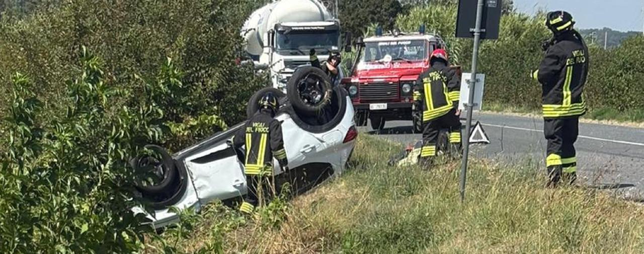 
	L'auto ribaltata sulla 206

