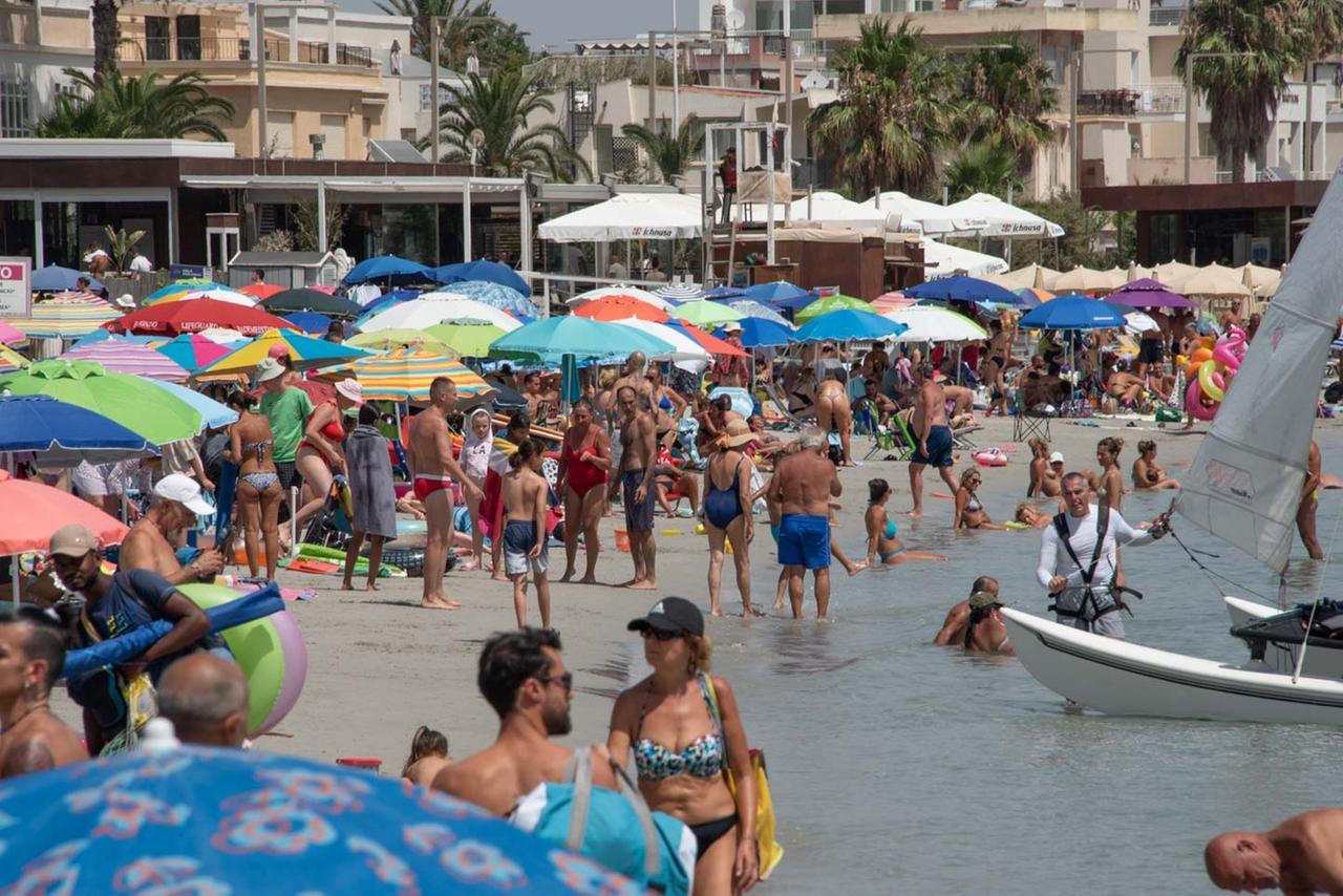 Mare spiaggia il Poeto Estate 2023