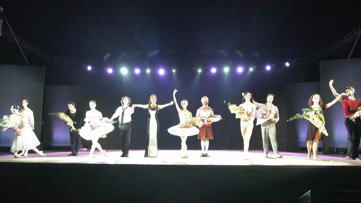 La nuit des etoiles, la grande danza in piazza a Olbia