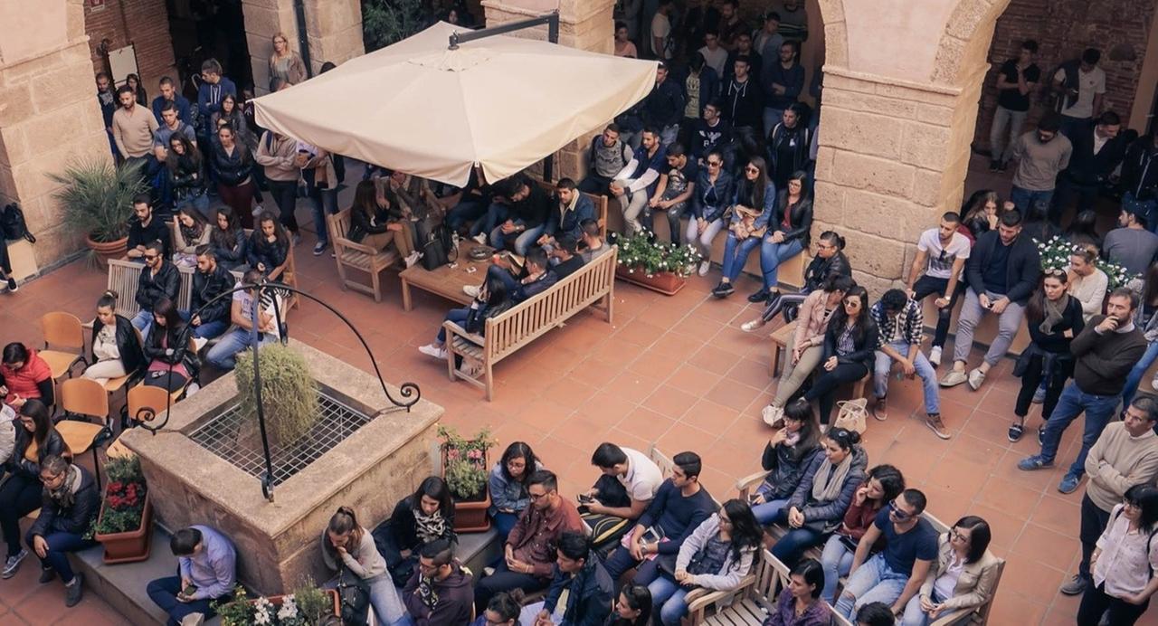 
	Il chiostro del Carmine, sede del consorzio universitario Uno

