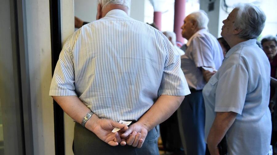 Inps, in pensione si va più tardi: l’età media ora sale a 64,8 anni<br>